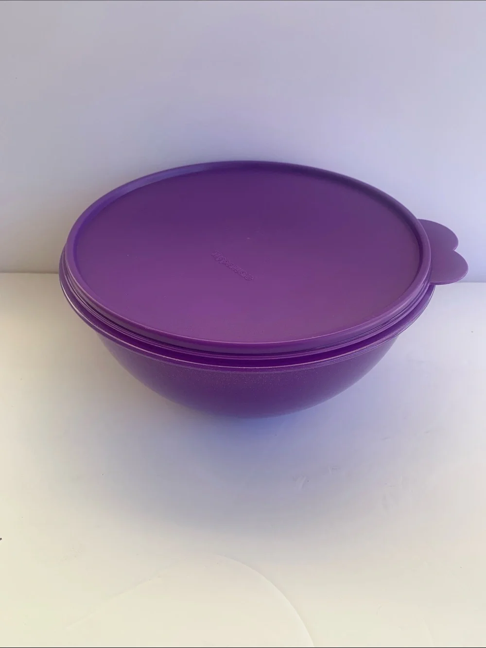 Tupperware Heritage Wonderlier Bowl 3L. (12 Cups) Purple Color